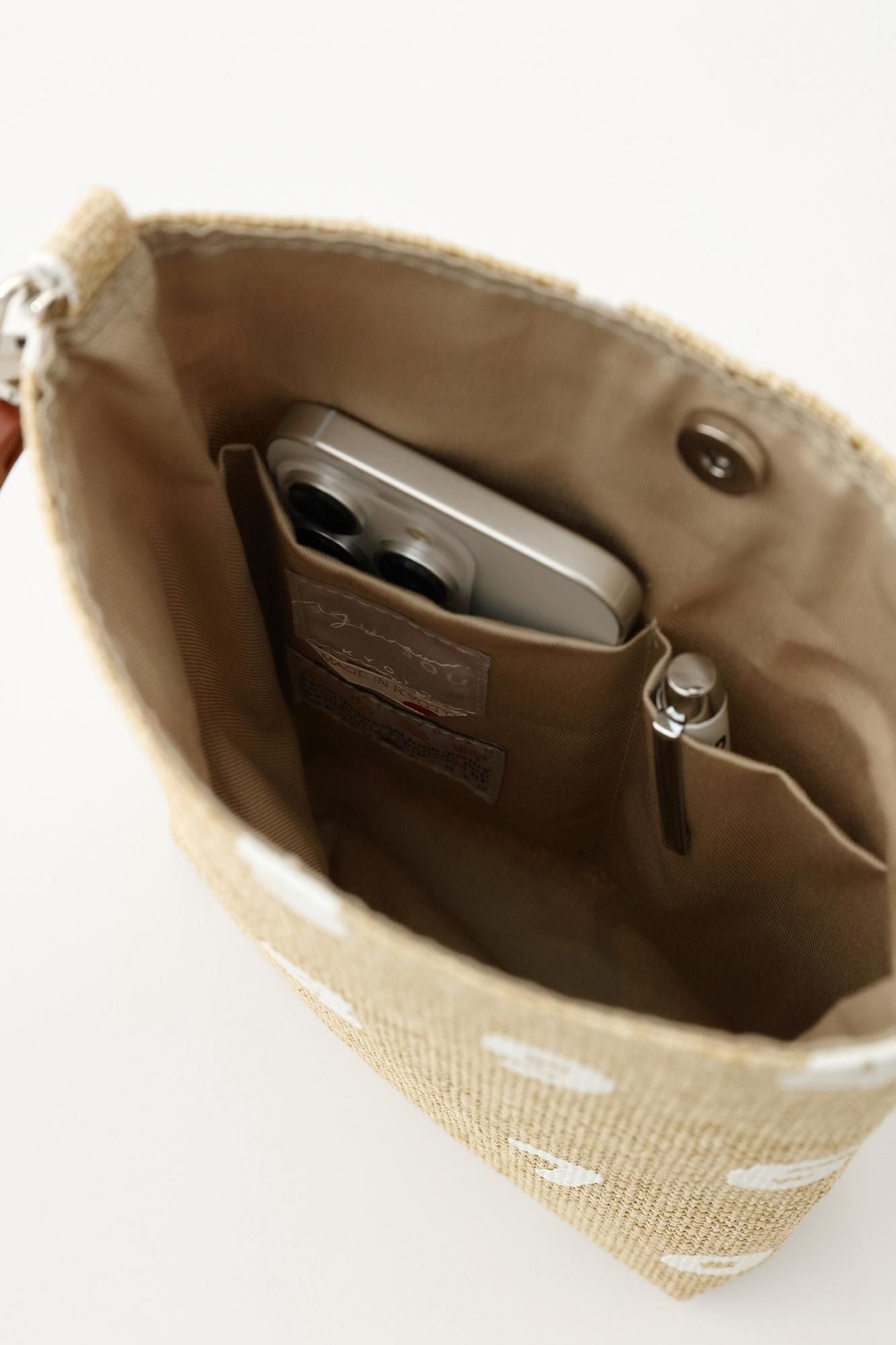 巴拿馬Y. Pouch / SO-SU-U十數米色