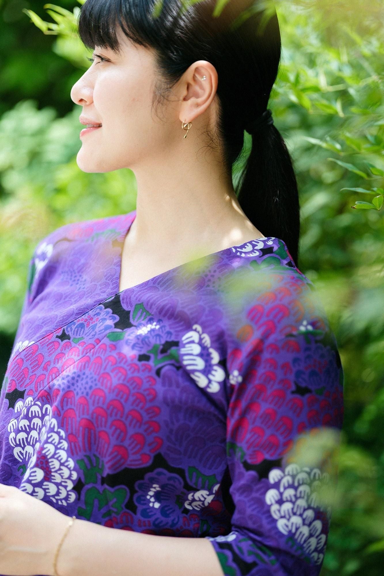 Chizimi Cotton 40/40 V-neck Shirt Elbow Length Sleeve / Kenran Purple