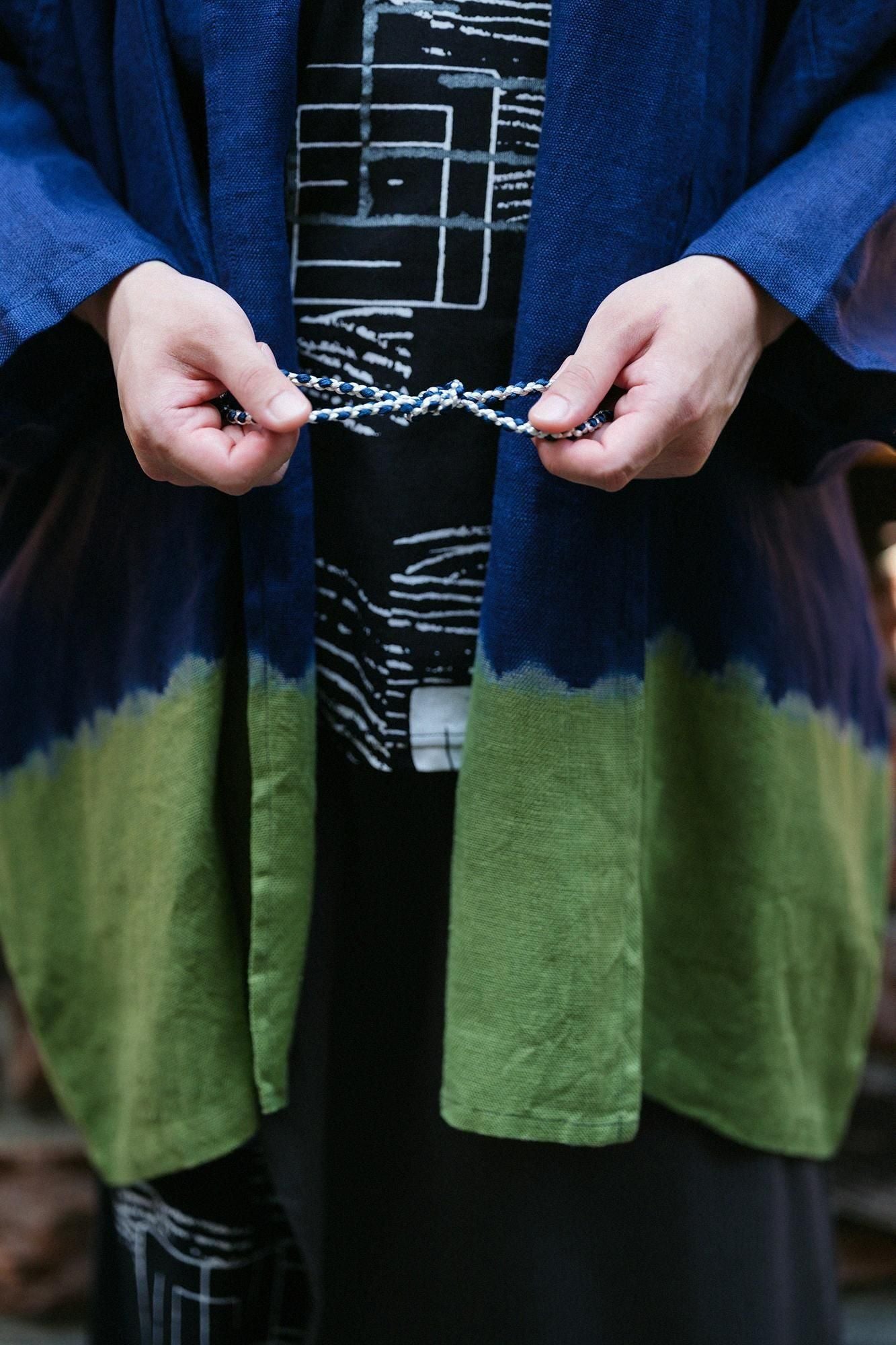 【官網限定】近清紮染 麻紗 梯形袖 短外套 單層/分層染深藍色×紅色