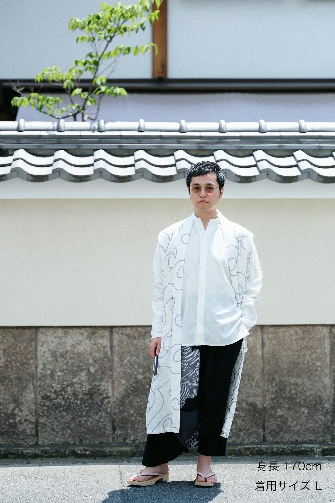 Jinbaori Shoulder Tuck Long / White Many Waves