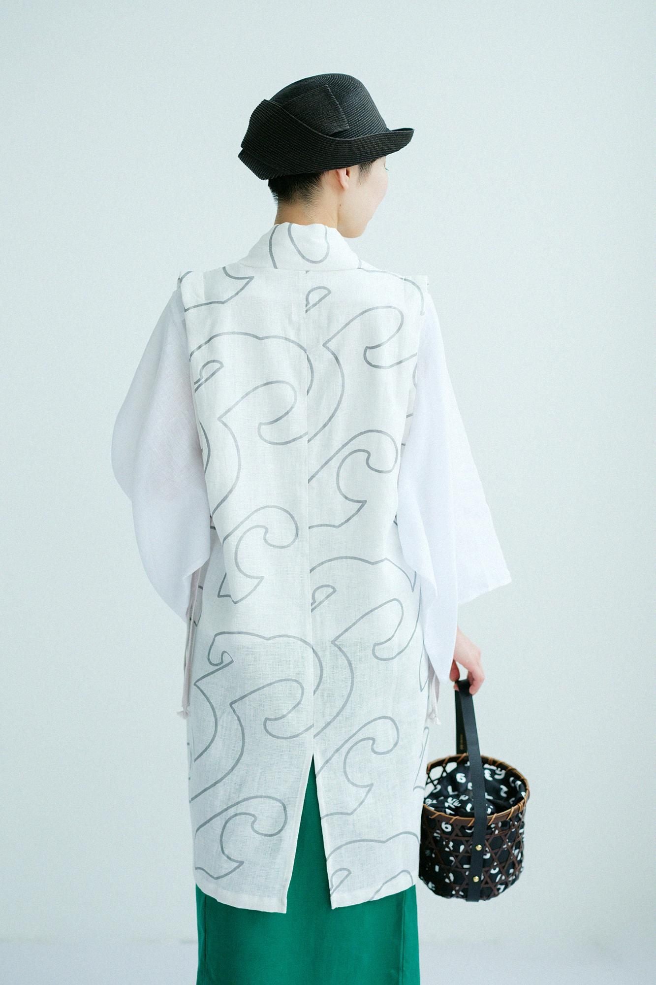 Jinbaori Shoulder Tuck Long / White Many Waves