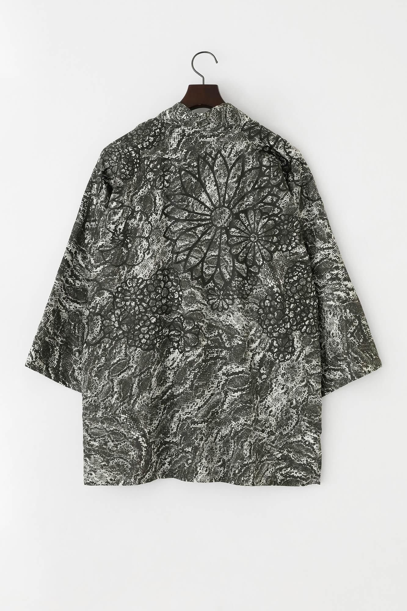 Satin Weave Fubi Shirt Pattern on Collar / Gold Damask Light Ink Grey