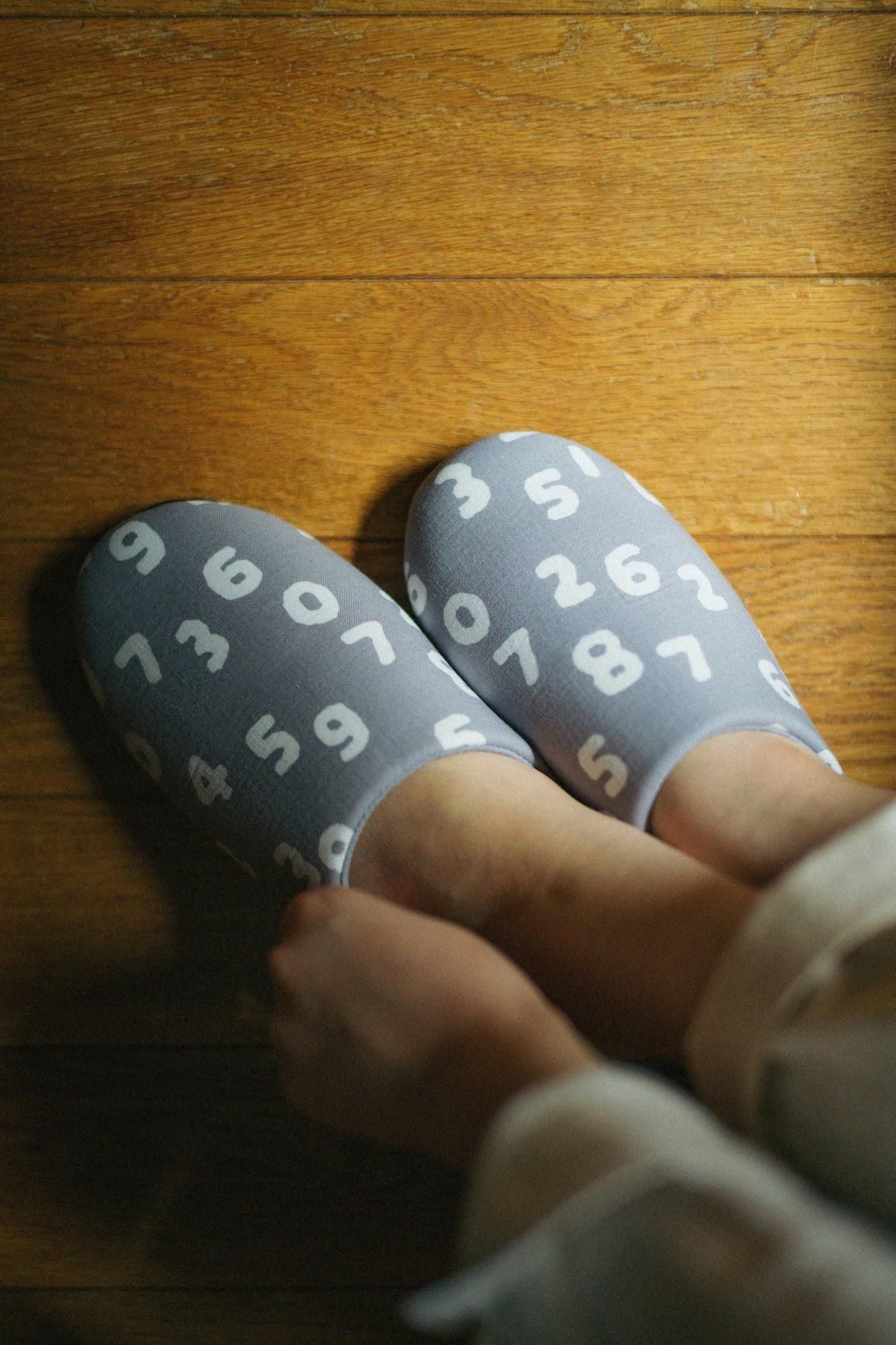 圖案紋樣室內拖鞋/SO-SU-U十數 昆 淺灰色