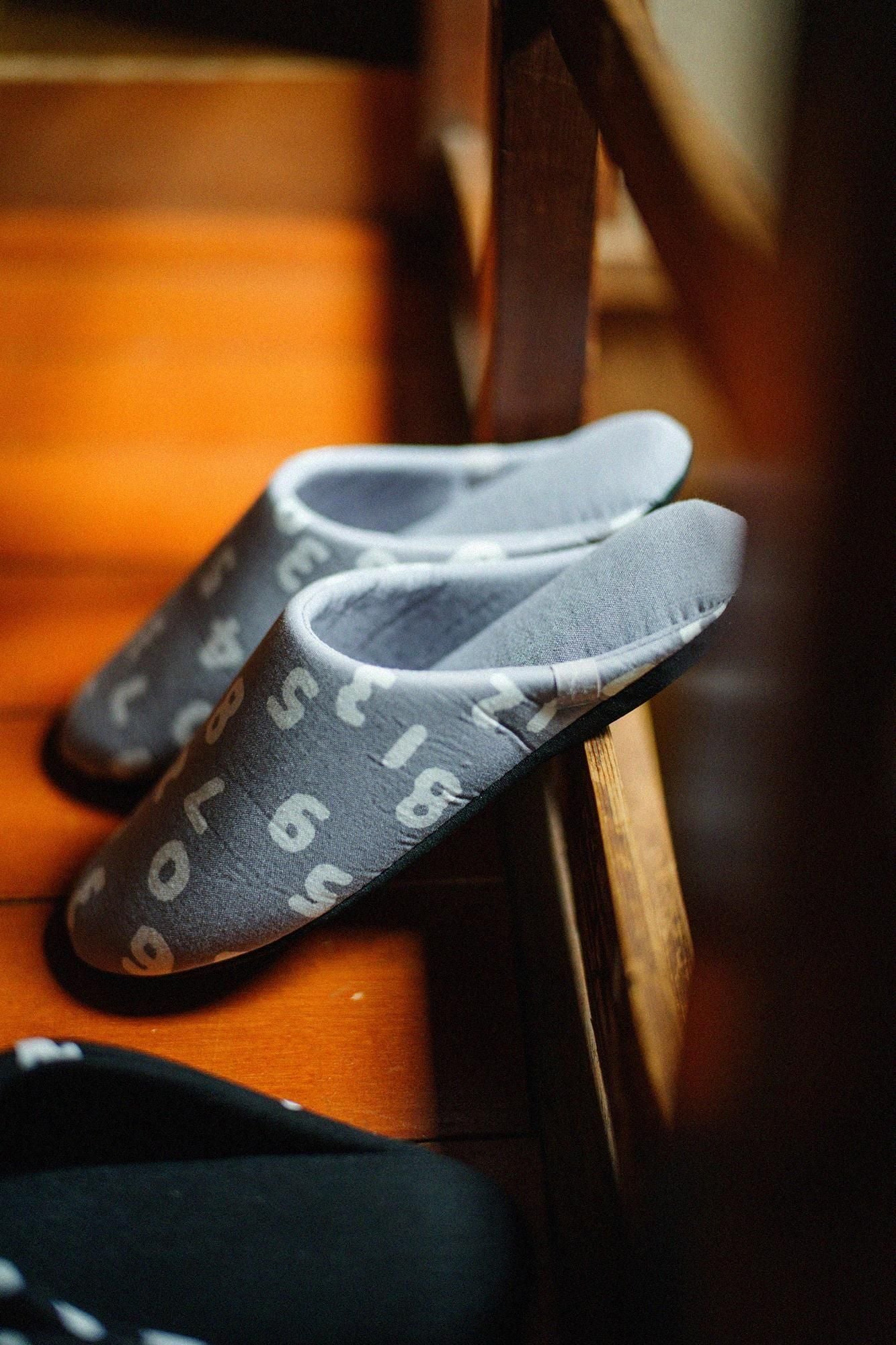 圖案紋樣室內拖鞋/SO-SU-U十數 昆 淺灰色