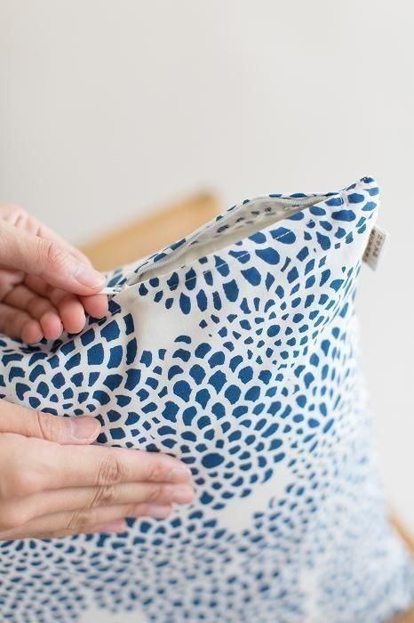 平織り21番手 クッション(座布団)カバー/菊づくし 鳥の子色【※お届けに約3週間】