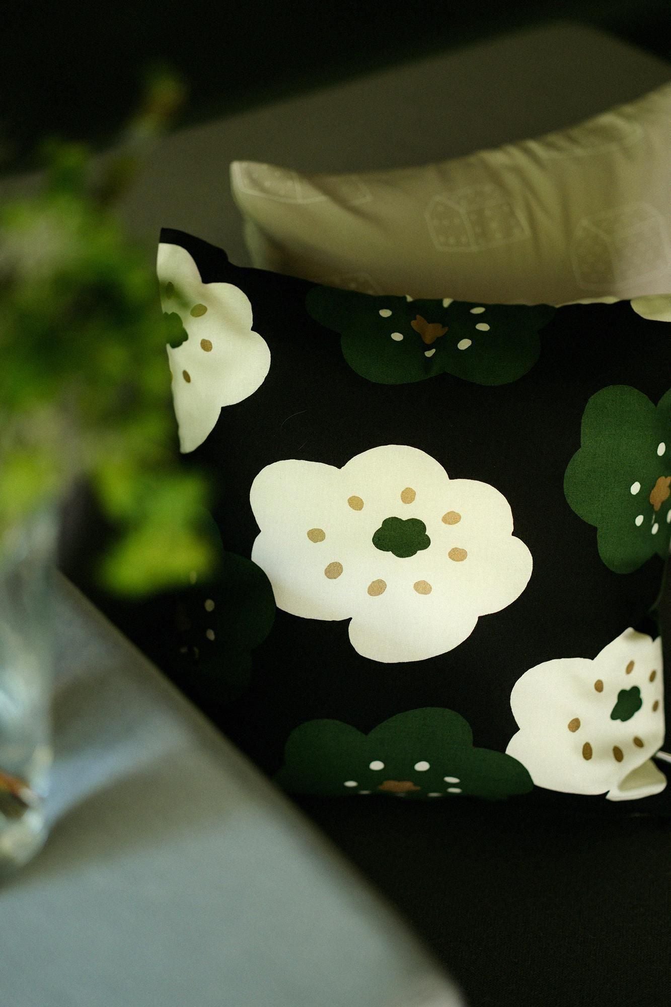 平織り21番手 クッション(座布団)カバー/ほほえみ 小 濡羽色(ぬればいろ)【※お届けに約3週間】