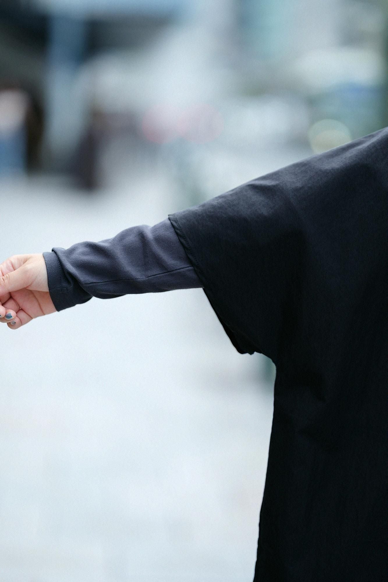 Baumwoll-Nylon-Dolman-Ärmel-Largo-Tunika/Schwarz