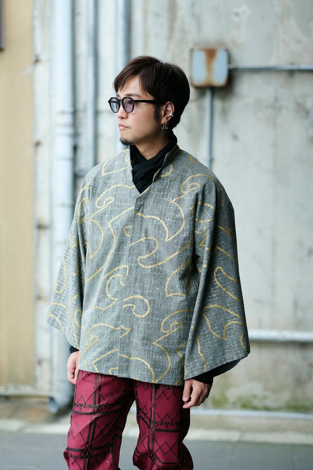 Snake-spotted Shinshu Kimono Sleeve Blouse / Many Waves