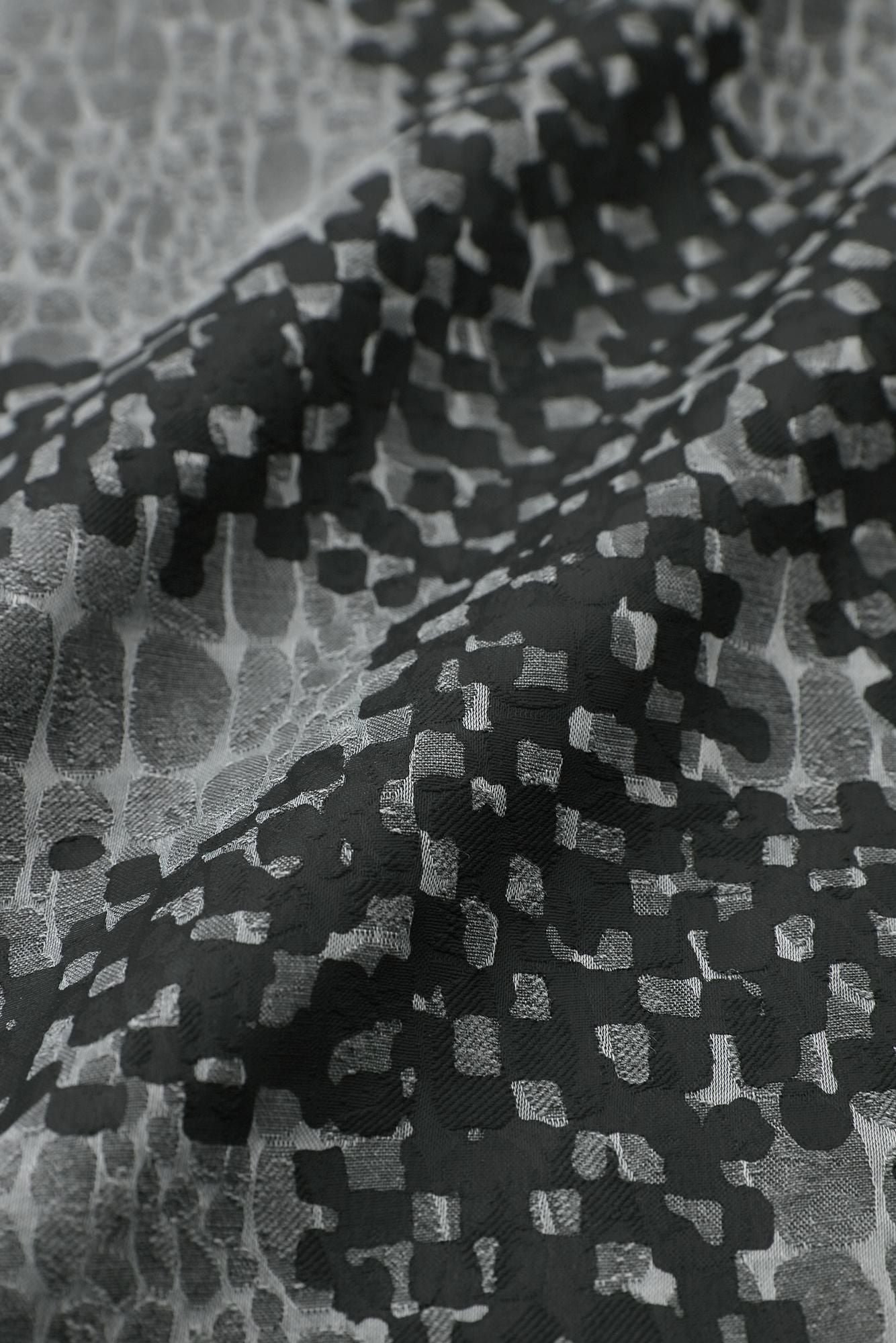 스네이크 스팟(쿠치나와 마다라) 노부히데 소이(우에) /간지가라매