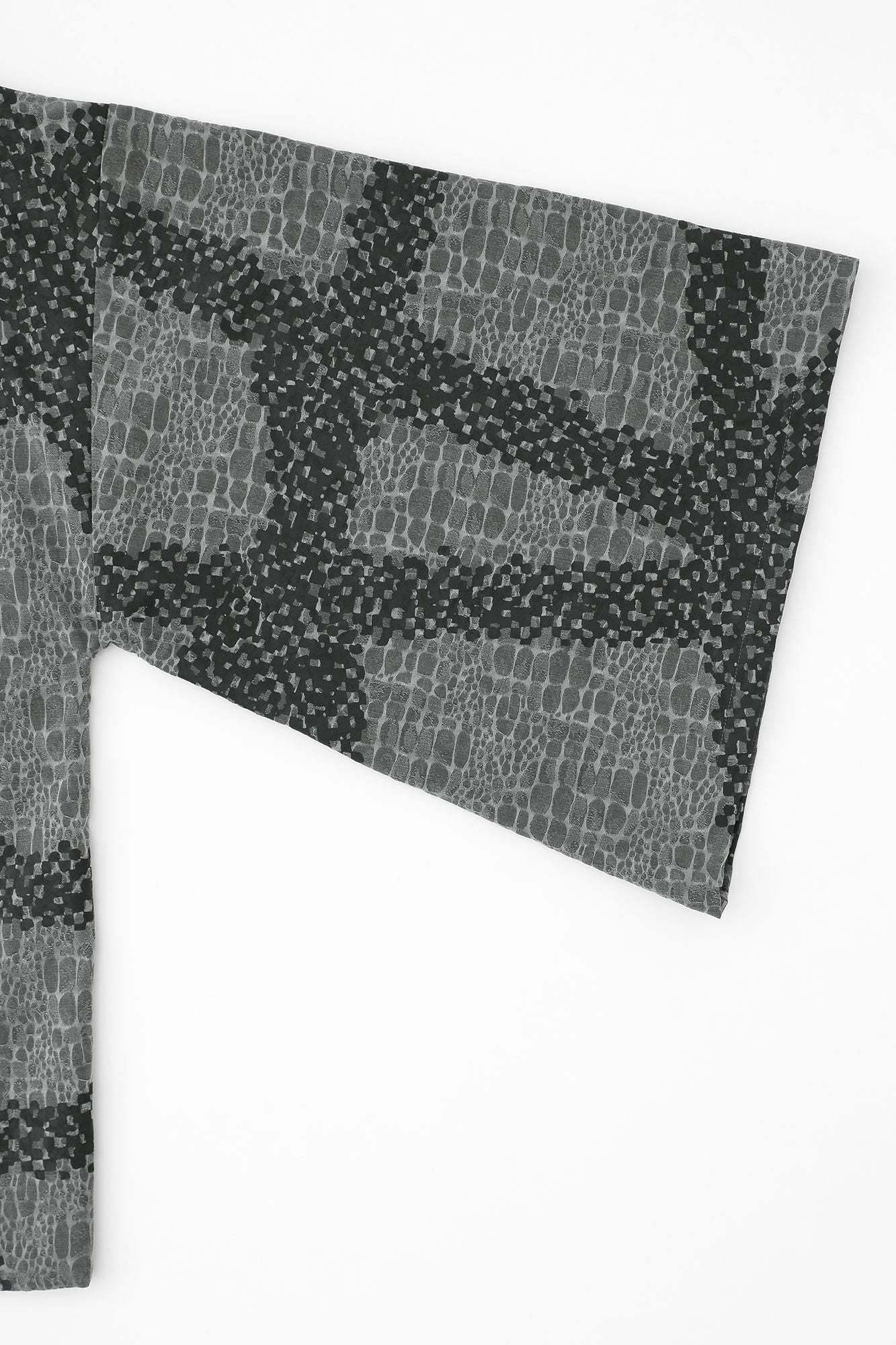 스네이크 스팟(쿠치나와 마다라) 노부히데 소이(우에) /간지가라매