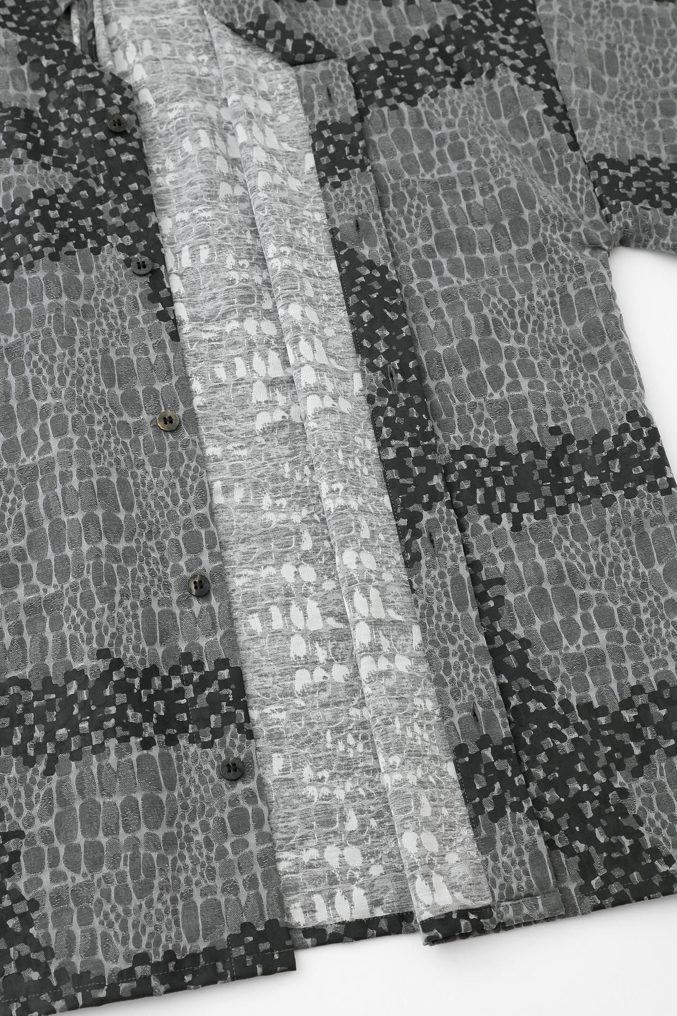 스네이크 스팟(쿠치나와 마다라) 노부히데 소이(우에) /간지가라매