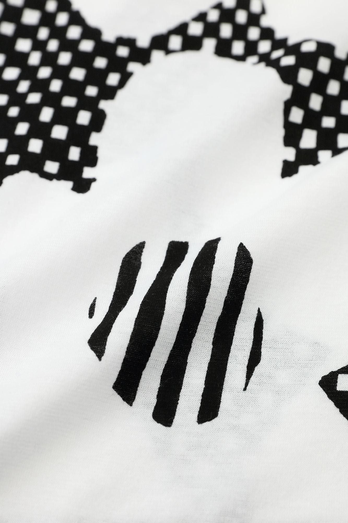 V-neck Shirt Long Sleeve / Floral Pattern