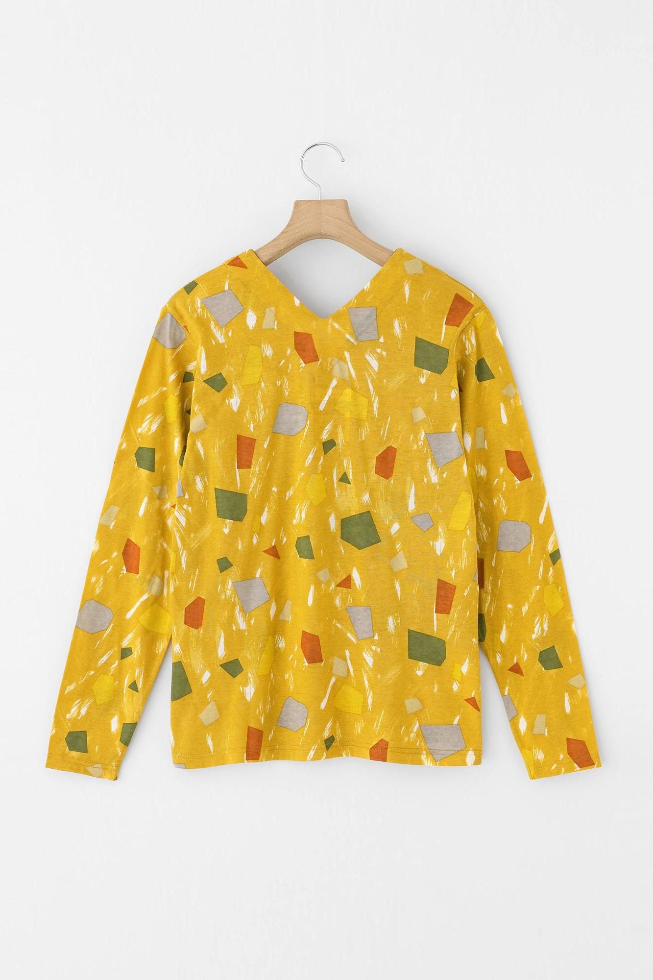 Long Sleeve V-neck Shirt / Sayakeshi