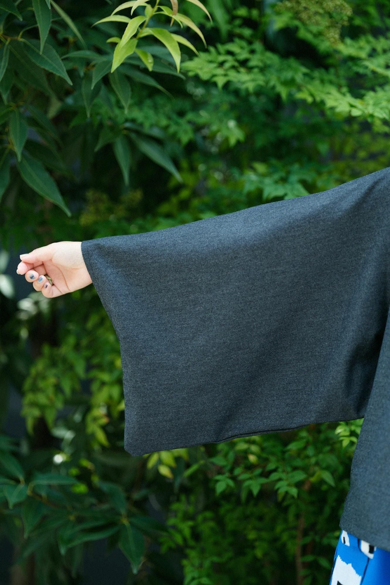 Balance Circular(R) 羊毛 Soui 上衣/脱炭色