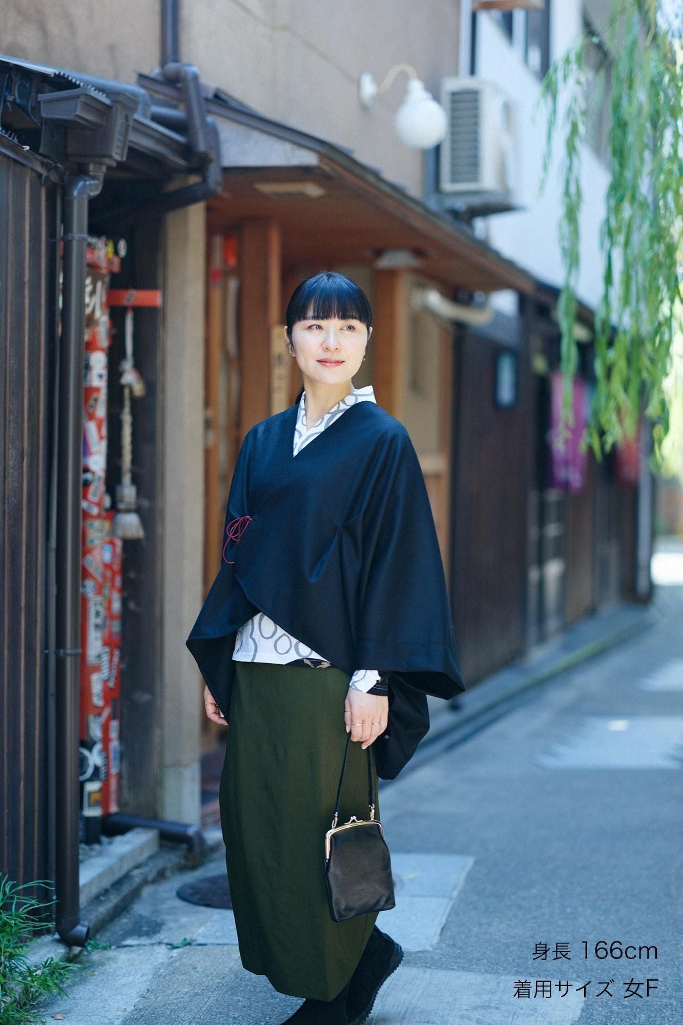 梳毛 人字形斜紋織 如月披風斗篷 短版/黑色