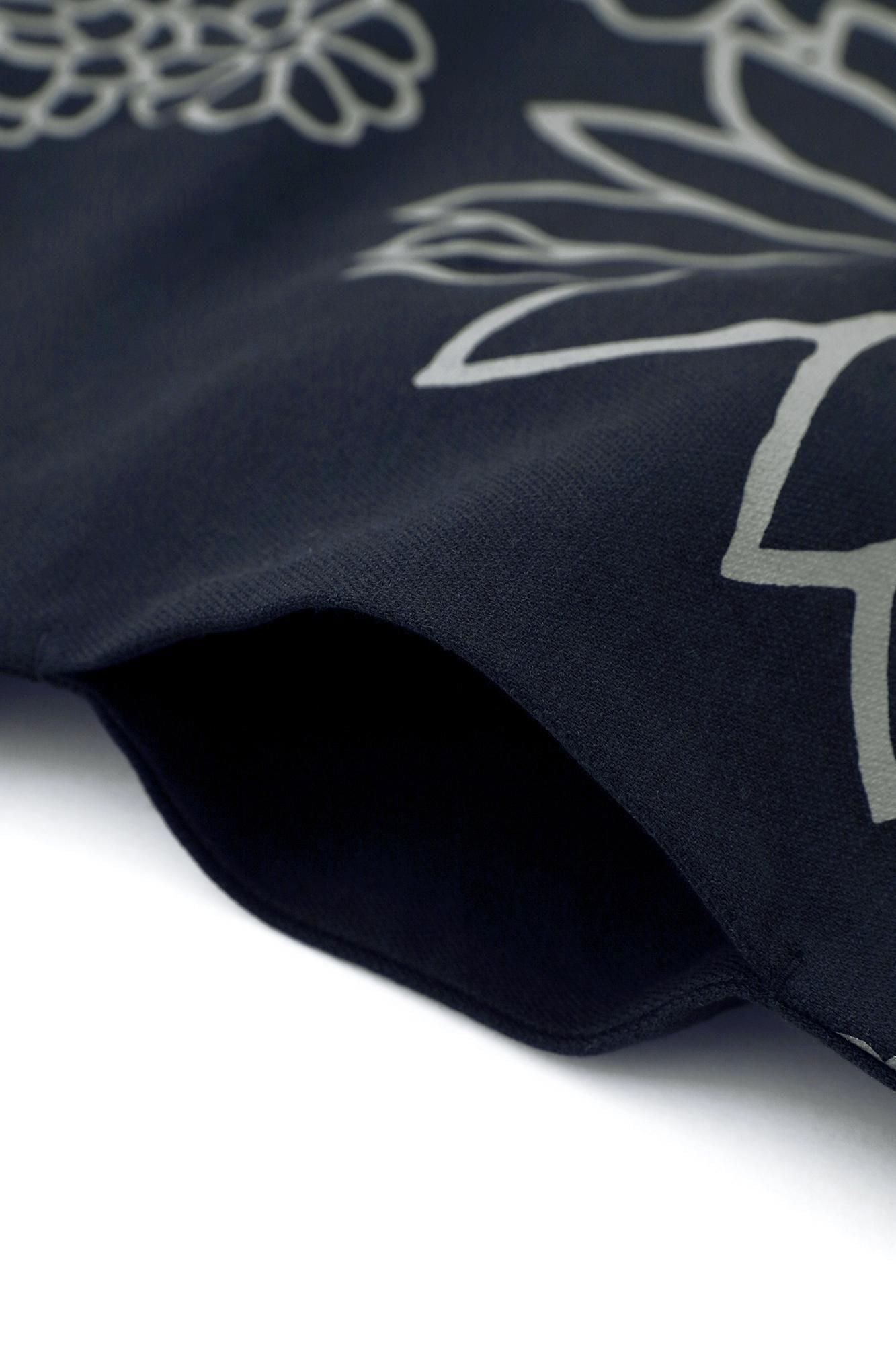 Cotton-rayon Blend Twill Weave Naginata Square Top / Gold Damask Dark Navy