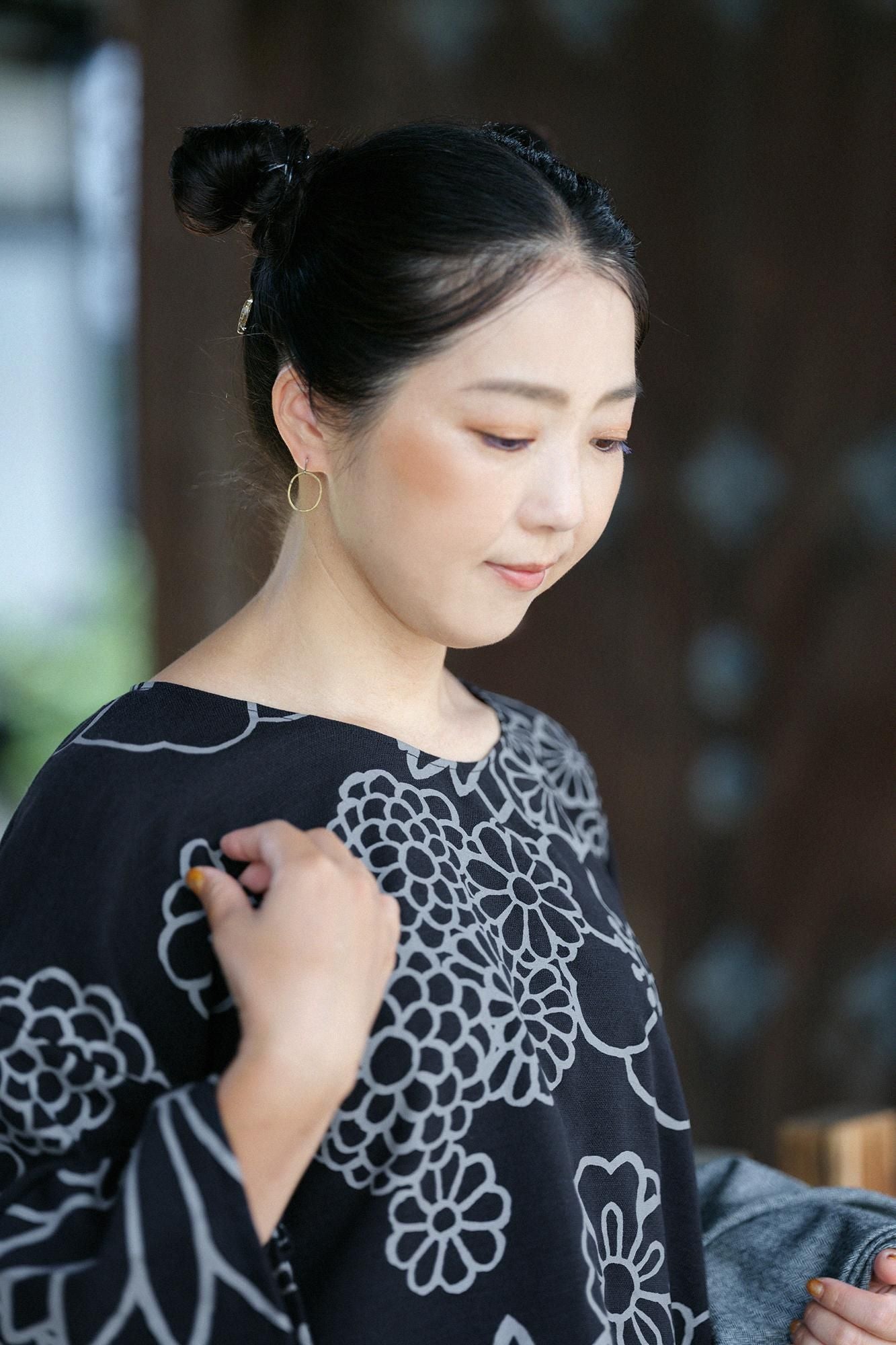 Cotton-rayon Blend Twill Weave Naginata Square Top / Gold Damask Dark Navy