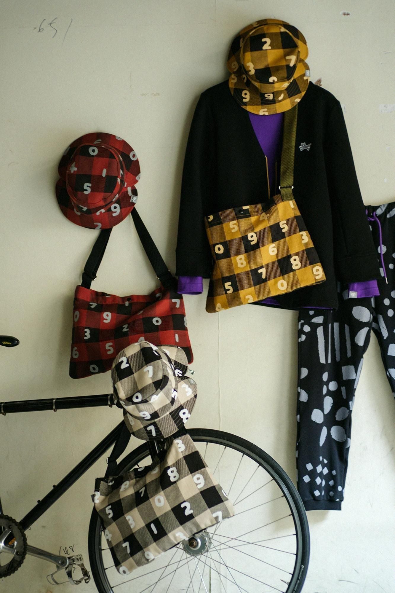 ヘビーツイルチェック サコッシュ/SO-SU-U アイボリー