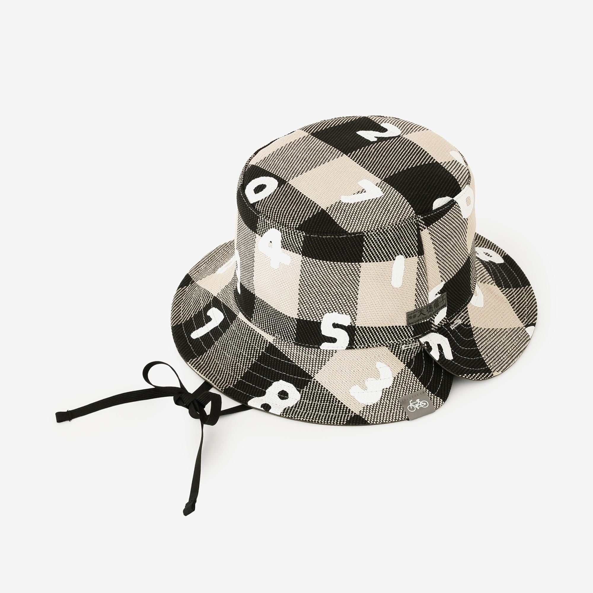 Chapeau de vélo réversible à carreaux en sergé épais/SO-SU-U ivoire