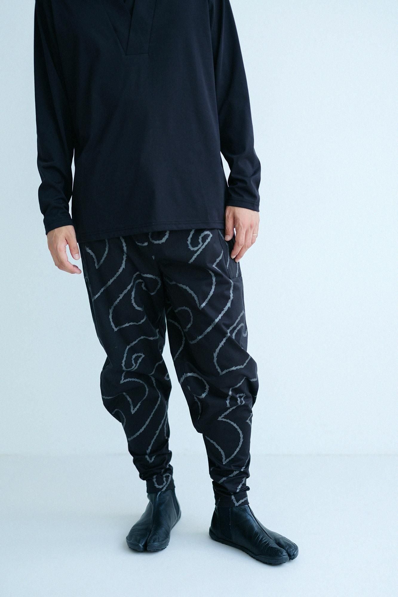 伸(しん) 綾織(あやおり) 裁付(たっつけ)えんゆう穿き/山万波(やままんぱ)濡羽色(ぬればいろ)