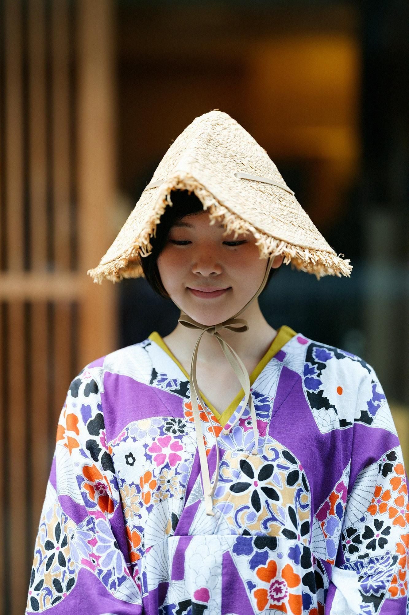 尾張折編笠(おわりおりあみがさ)/素色(しろいろ)