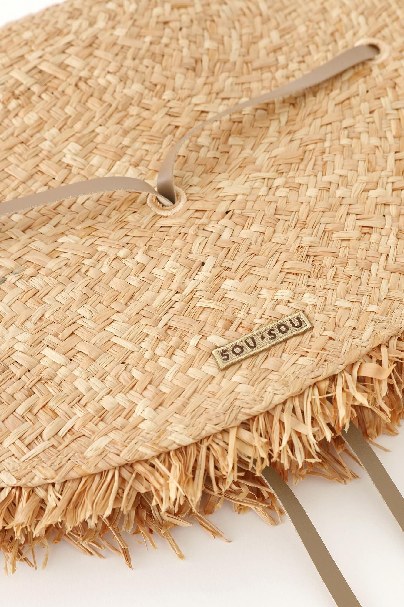 尾張折編笠(おわりおりあみがさ)/素色(しろいろ)