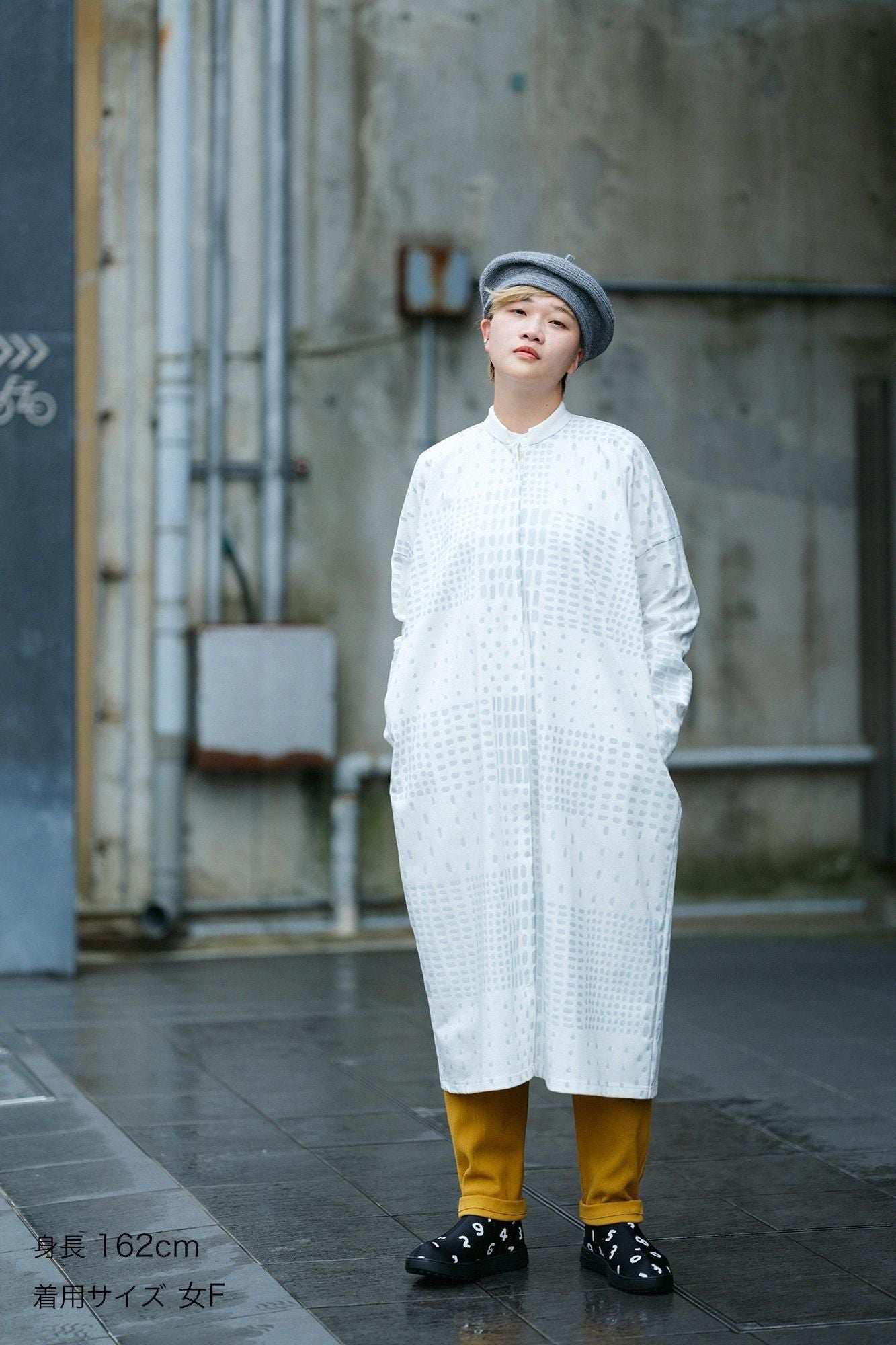 鑲嵌針織 立領輕型外套/敷石 白色