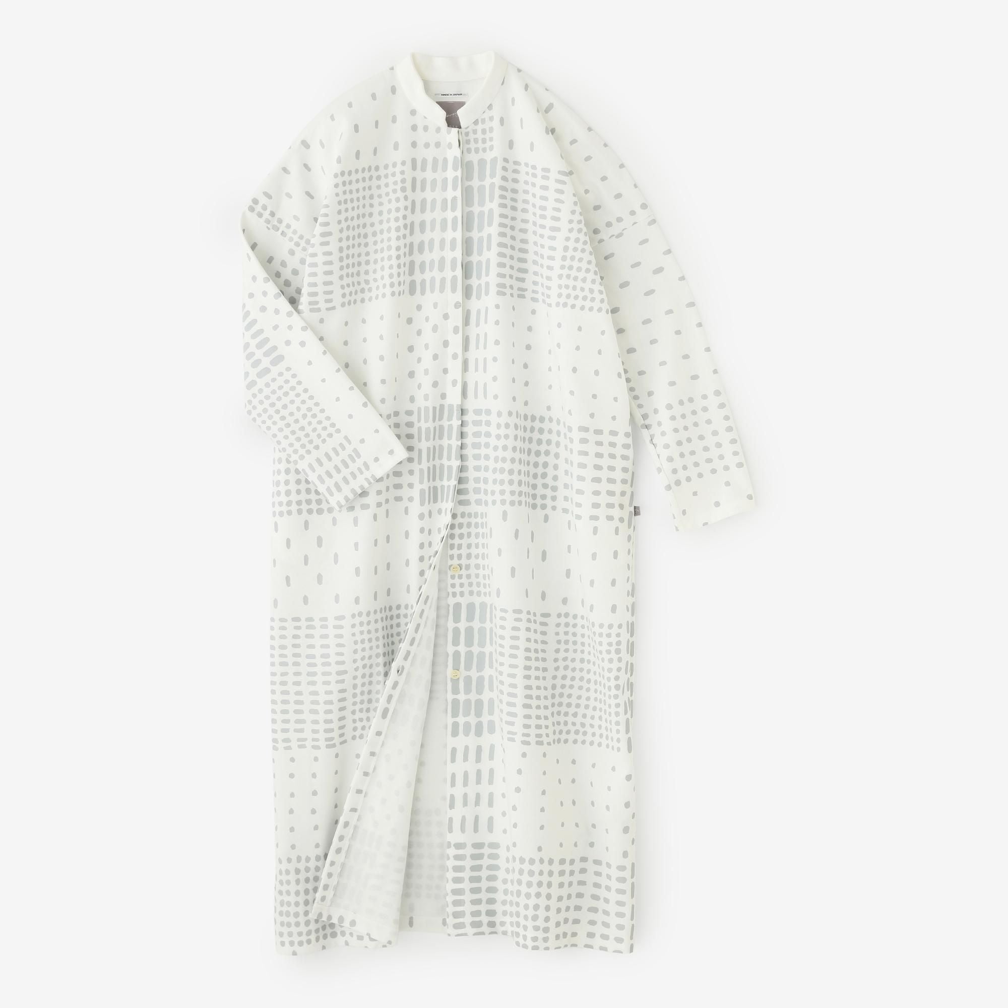 鑲嵌針織 立領輕型外套 超長版/敷石 白色