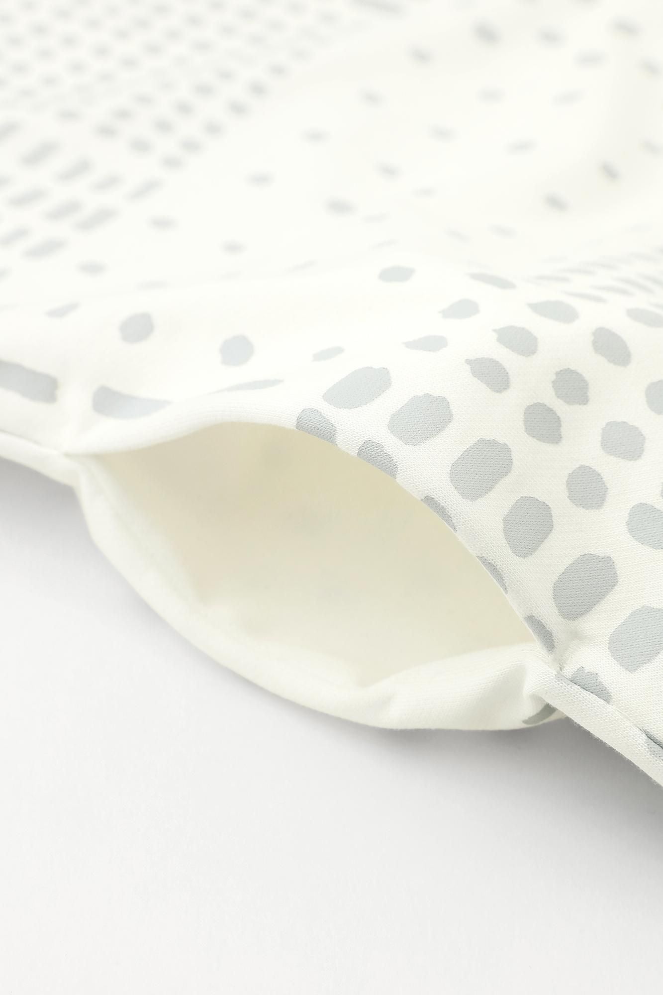 鑲嵌針織 立領輕型外套 超長版/敷石 白色