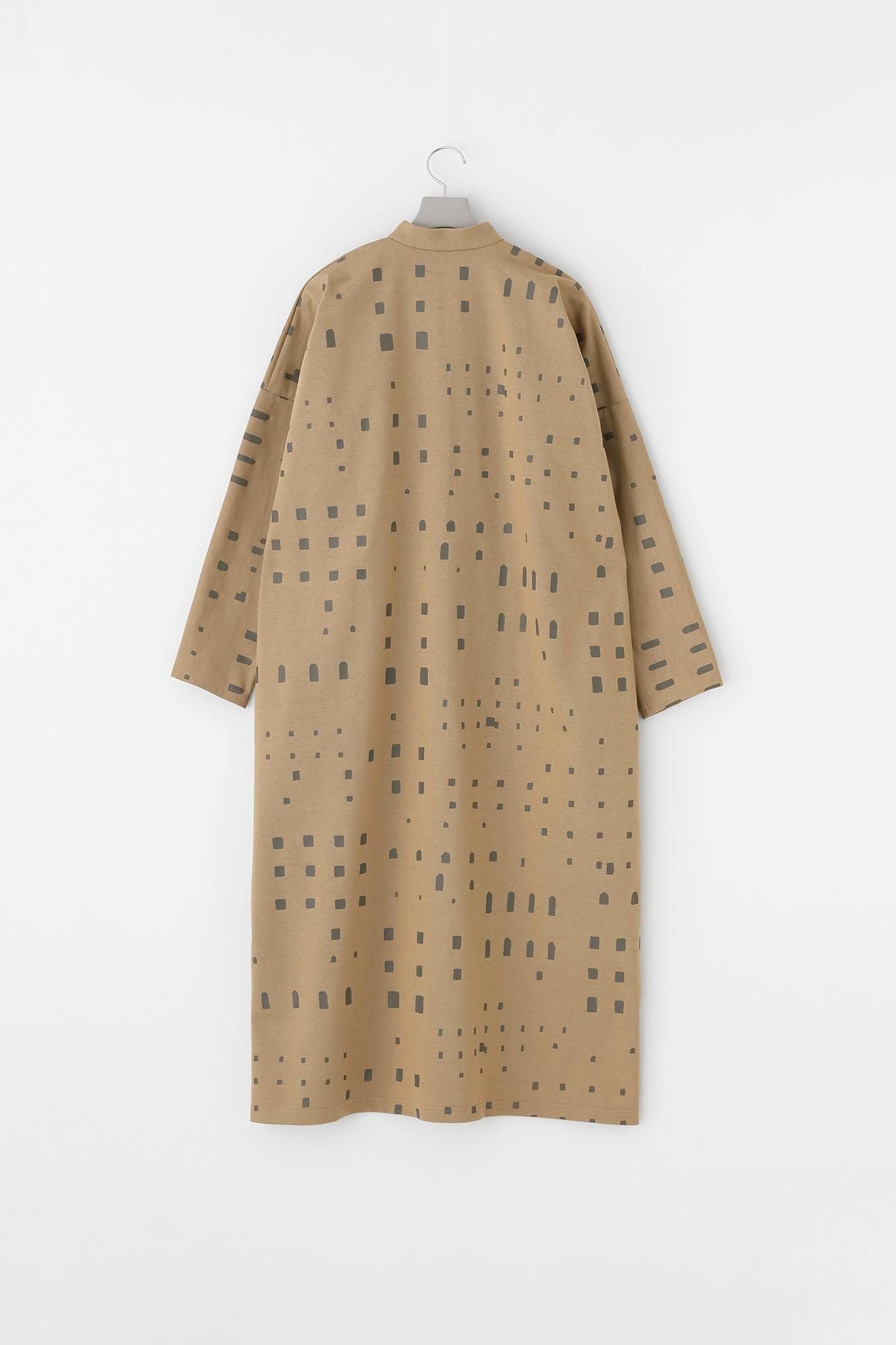 鑲嵌針織 立領輕型外套 超長版/窗 棕色