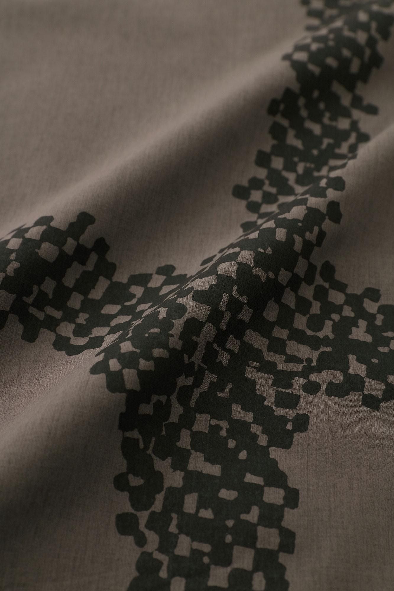 Stretch Peach Skin Fabric Blouson/Tied-up Soot bamboo color