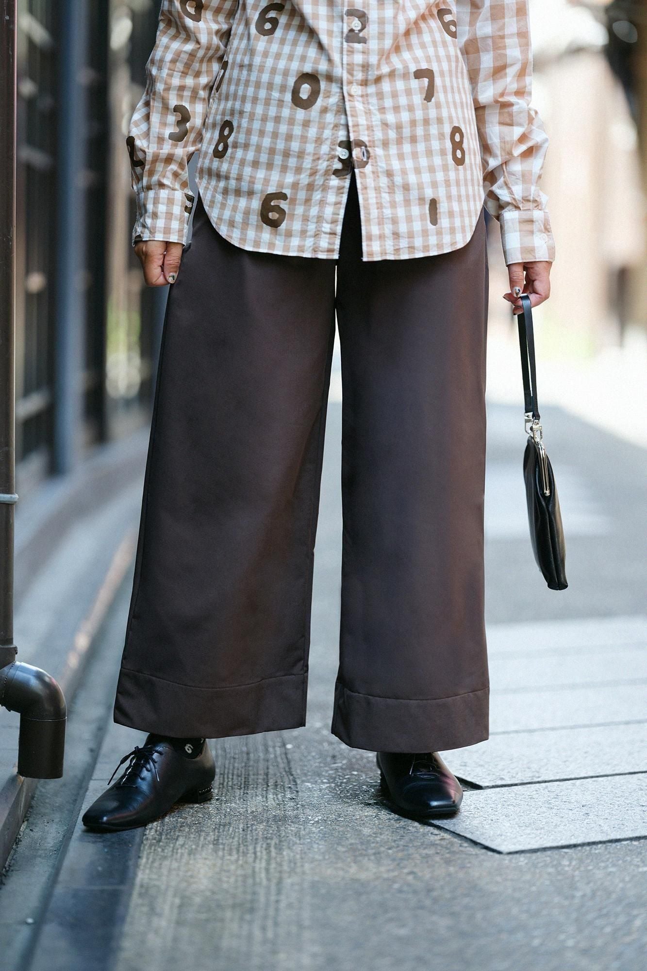 Stretch Peach Skin Fabric Wide Pants/Brown