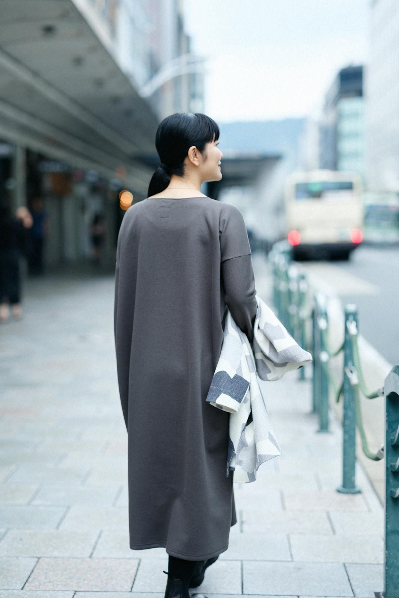 카드보드 니트 보트넥 L/S OP 맥시길이/올리브 그린