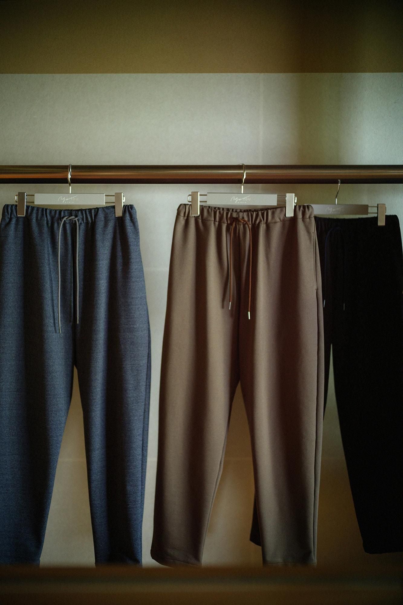 인레이 저지 이지 테이퍼드 팬츠/브라운