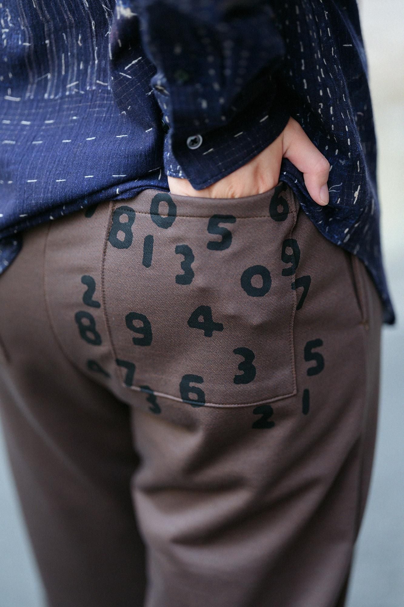 인레이 저지 이지 테이퍼드 팬츠/브라운