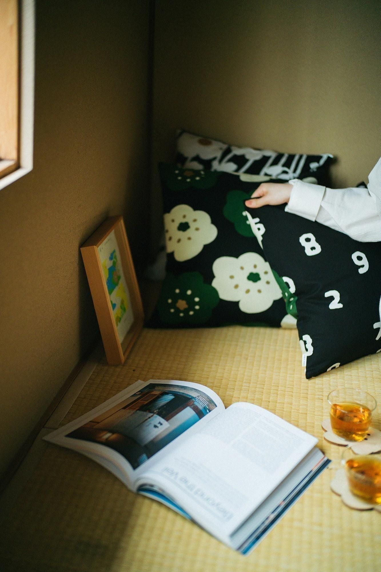 Plain weave 21st count Cushion Cover AvailableReverse (kagya)minds old time with)/Smile Blackcolor(NuColor) ×SO-SU-U Black