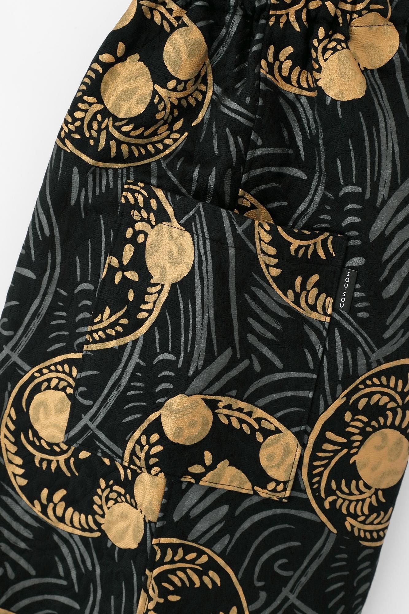 ジャカール ふくれ織 裁付(たっつけ)えんゆう穿き/草紋(そうもん) 濡羽色(ぬればいろ)