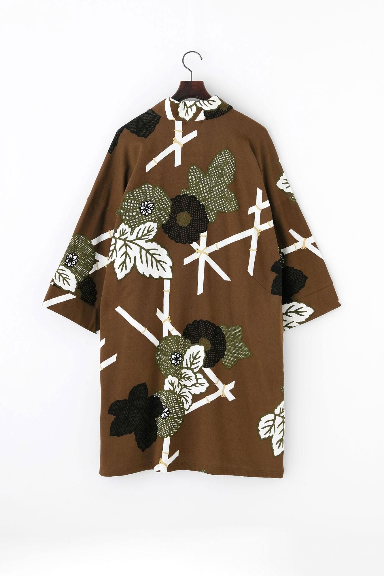 Toison fine (Sazare Urake) Motif vent long (Nagafuubi) / Magakigikumoyo (Motif chrysanthème) Copie (Utsushi)