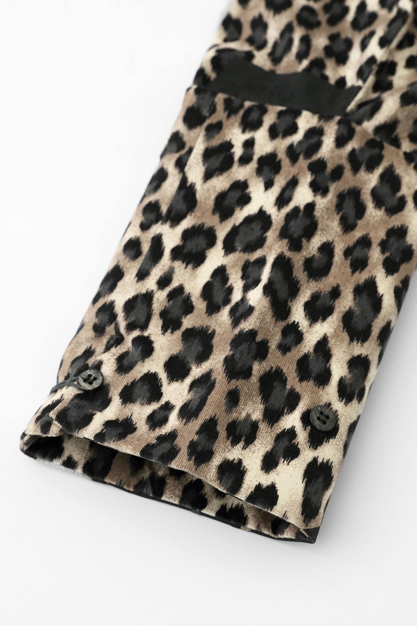 Kohlefarbenes Oberteil, Stehkragen, Tsutsusode-Shini mit Ärmeln/Yamaohako, Leopardenflecken