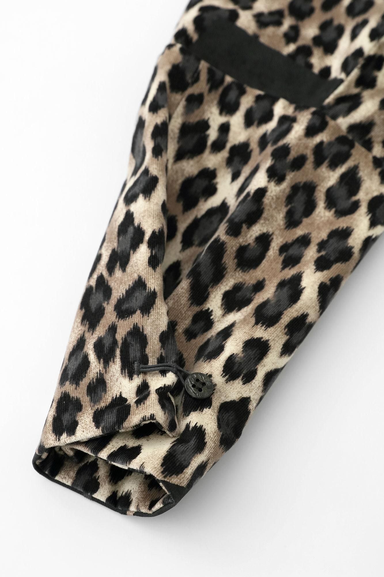 Kohlefarbenes Oberteil, Stehkragen, Tsutsusode-Shini mit Ärmeln/Yamaohako, Leopardenflecken