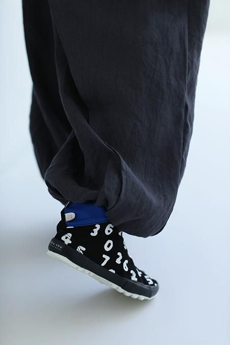 Split Toe Tabi Shoes / SO-SU-U Kon