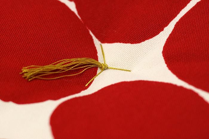 SOU・SOUの京座布団(8号帆布)/おはじき大 乳白×深緋(こきひ)【※お届けに約3週間】