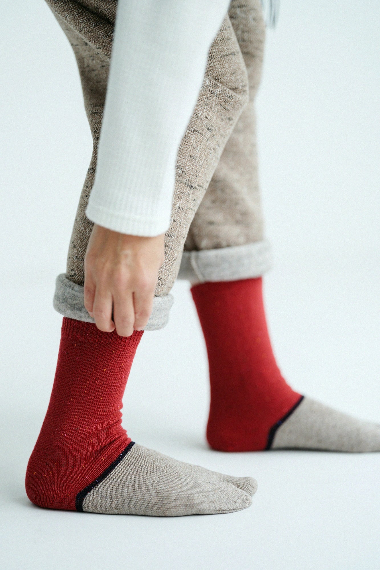 羊毛雙色分趾襪(普通長度)/胭脂紅2 【男・女性用】