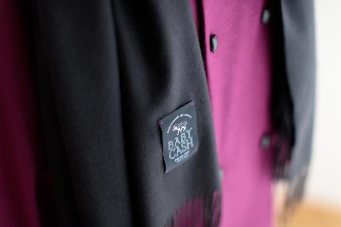 Babycash(R)羊絨 薄圍巾/灰炭色