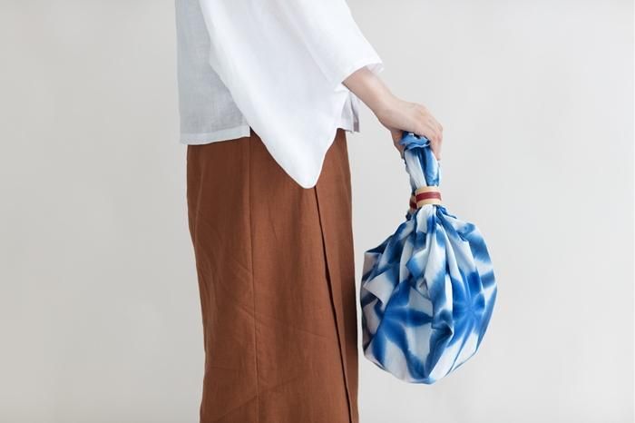 Tabata Tie-dye Furoshiki (Large) / Tabata Snowflakes