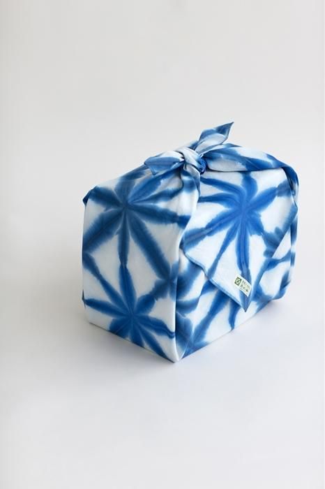 Tabata Tie-dye Furoshiki (Large) / Tabata Snowflakes