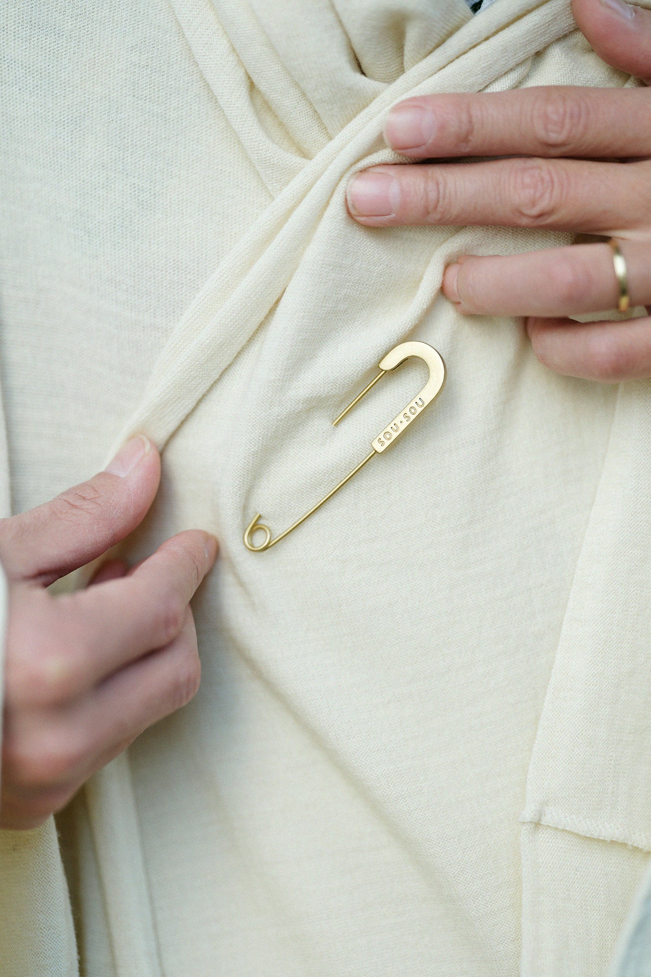 梳毛針織 頭巾羽織 單層/鳥白色