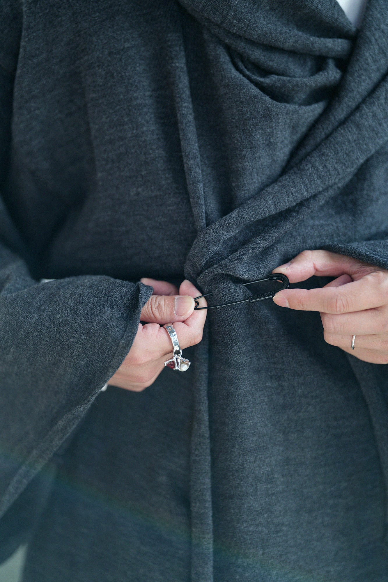 梳毛針織 頭巾羽織 單層/灰炭色