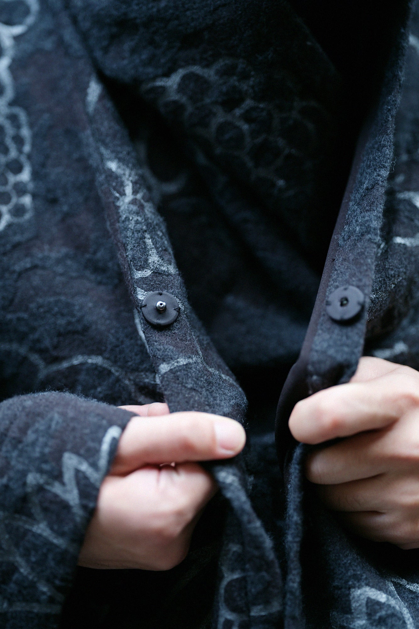 羊毛緹花 頭巾外套 附襯裡/金襴緞子