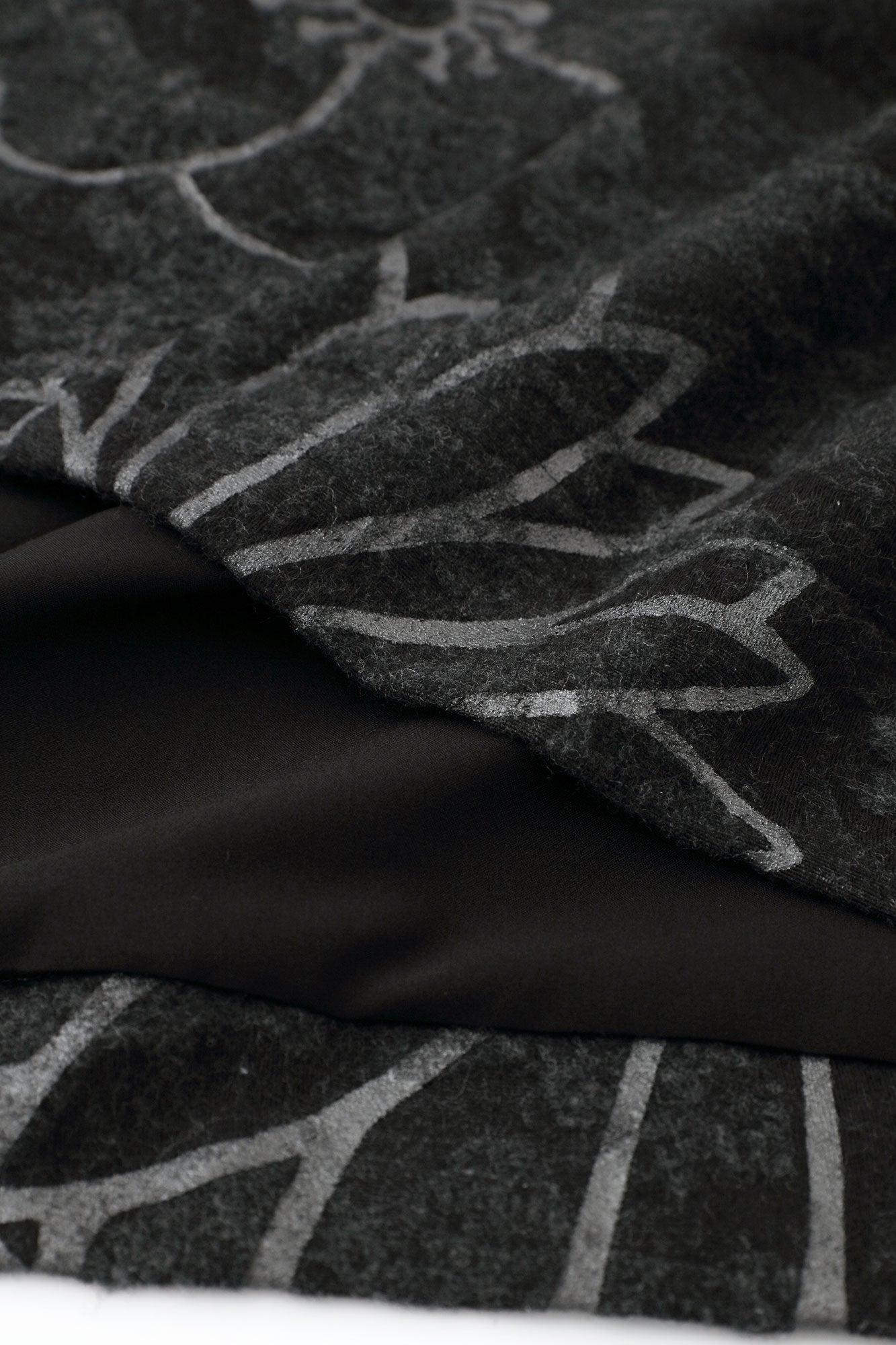 蟒蛇连帽斗篷 (Hitoe) / Choji Nezu